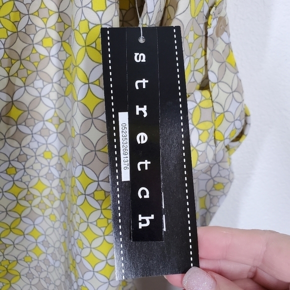ELEMENTZ GEOMETRIC DESIGN ROLL TAB BLOUSE - Picture 5 of 7